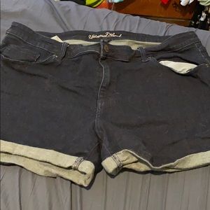 Universal Thread size 20 shirts